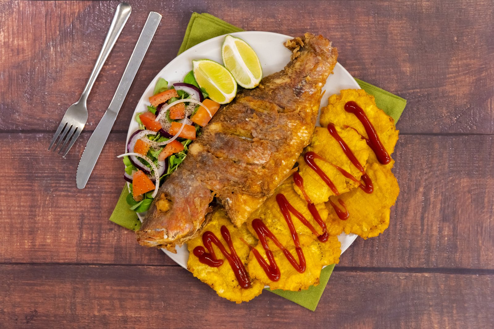 PESCADO FRITO ENTERO